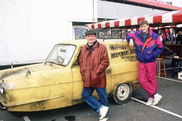 The Reliant Robin - A Three-Wheeled Comedy Act